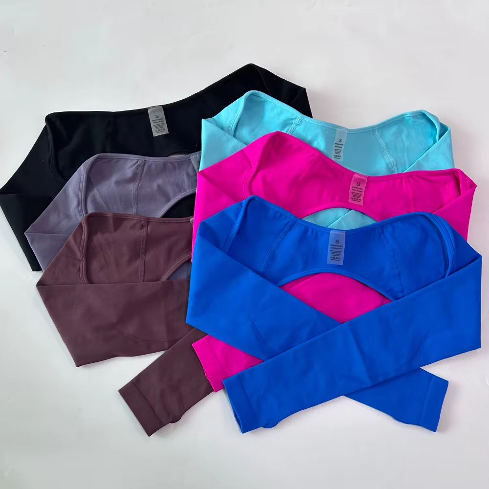 Completo Sportivo da Donna ad  - Yoga Fitness Outfit recensione e prezzo